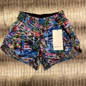 NWT RARE Lululemon Tracker Short V *SeaWheeze Size 6